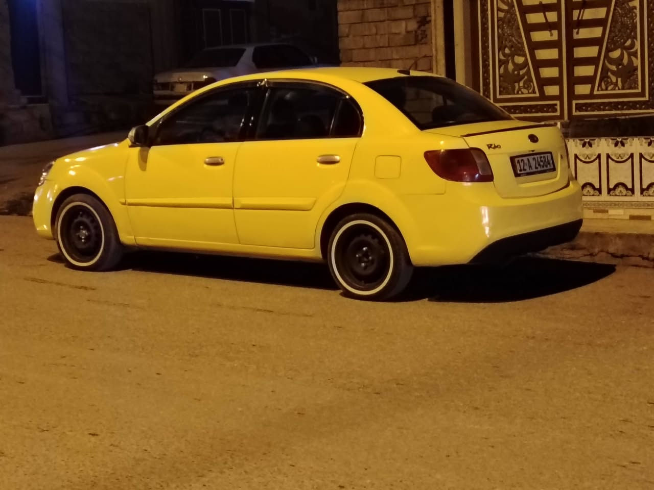 السلام عليكم كيه ريو للبيع موديل 2011امريكي ضرر باب وجاملغ بدون دواخل محرك بدايت صرف  نينوئ دولي هيه غرامات صفر الاستفسار ***********
