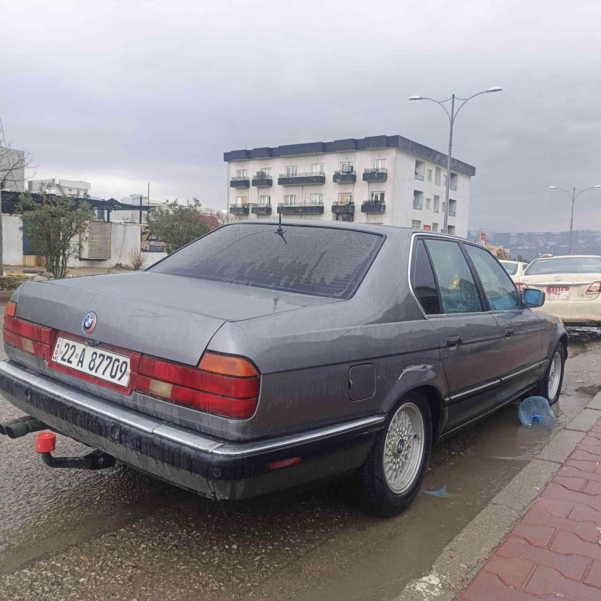 بیئیم گیڕ عادی مۆدئل ٩٤ ناو فۆرمیکا کامل دەسکاری پیش و دوای کەپس دەڵی نوقڵە  ماڵی دۆستە سەیارەکە تا بڵی تازە و لۆک ماوەتەوە  سەیارەکە گیڕ و ئەکسل و ئەقڵی دەسکاری کراوە نزیکەی ٢٠ گەڵا بەس لە قوەتی دراوە  سەیارەکە بی کەم و کورتیە بەشەرتی هەموو شتیک ئەیفرۆشین بە شەرتی گیڕ و مەکینە و ئەکسل و موس و براوە بەشەرتی ئەوەی لیدرانی نابیت سعری ٦٥ گەڵا و کەمیک معامەلە *********** السليمانية, العراق
