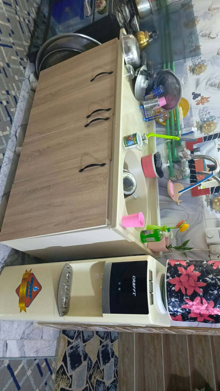 كاونتر اف دي  اف تلاثه متر لكاونتر مع فاترينات ثنين وسنك مترين السعر 750 
بغداد لدوره خلف جامعه لفارابي


**إذا كنت صاحب هذا الإعلان وتريد حذفه لأي سبب، رجاءا أرسل رسالة إلى الدعم الفني**