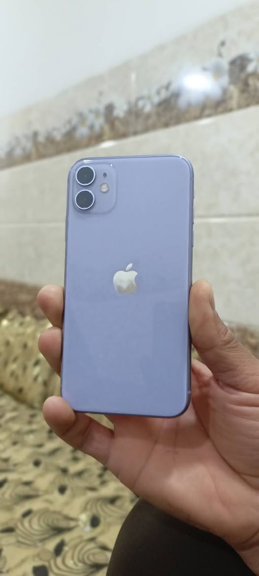 سلام عليكم 
ايفون 11عادي برو
فيس ايدي
الذاكره128
نظافه فول
بطاريه74
للبيع او مراوس هنر 
شعندك نزل
***********
