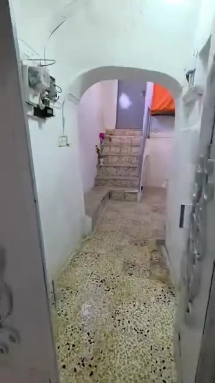 الدار للبيع ملك صرف طابو منطقه خزرج قريب من الشارع العام يبعد عن الشارع 10 متر بعد التجاري
#المساحه63
#الواجه8
#السعررررررررر44 قابل للتفاوض🔥🌺
***********
يوسف المشهداني للعقار
