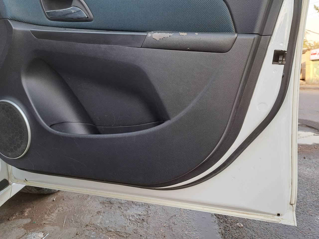 سلام عليكم 
كروز ١٨٠٠ خليجي  ls 2012
السيارة مكفولة من صبغ وتبديل وحادث.... حتى دعاميات ما مصبوغات  .. 
كير جديد .. اذاين جدد . قايش تايمن كيس جديد 
صدر 80%
 رقم بغداد سنوية ل 27 .. 
مكينة نظيفة جدا ... بس بيها صوت راجز 
السعر: 75 وبيها مجال  
***********
مكانها بغداد ( الغدير او البلديات)
