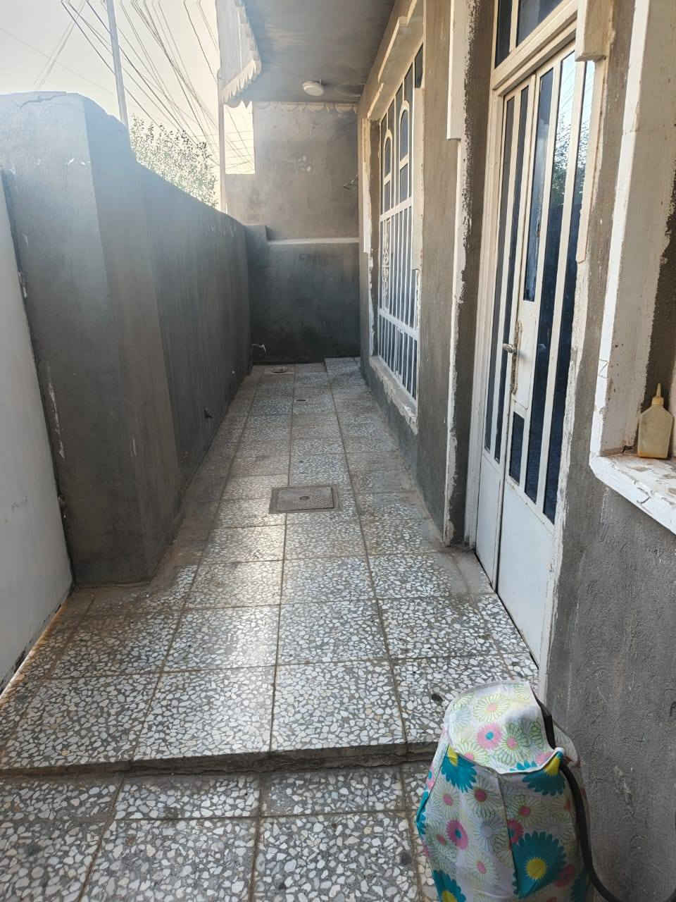 للبيع 
١٠٠ متر مربع
بضهر مطعم جكن اوسلو منطقه الثلاثينات
قاط ونص
تحويل مباشر 
***********
***********
بيع مباشر تحويل 
شوكت متحب تجي شوف البيت 
بيع نقد 
قصط اسف 
مبادره ما اكدر 
السعر اتصل بيك خير ودلل 
واتساب 
اتصال موجود
