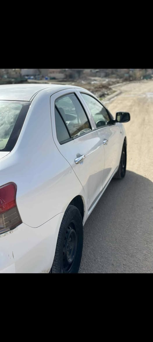 سەرەتا بەناوی خوای گەورەو میهرەبان
سەیارە یارس 
مۆدێل2008 گێڕعادیمەکینە گەورە، گێڕو مەکینە بەشەرت.
یەک پەڵە بچوکی بۆیاخە
چوارتایەی تازەو سەنەوی تا 2028تازەیە بەناوی خۆمانەوەیە
سعر 87 وەرەقەو مەجال .
ڕەقەم ***********
کۆڕک *********** شوین جمجماڵ
