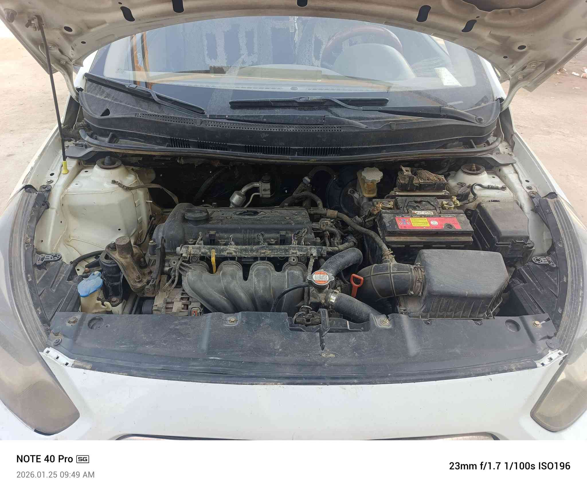 اكسنت موديل ١٣ خليجي
1 محرك ١٦٠٠ دوش قطرتين 
2 تحكم جهتين +شاشة وكامرة 
3 لايت زنون 
4 محرك لاتنقيص ولا تبخير كير حاوية جديد 
5 حدادية جديدة 
مكانات صبغ ابيع حزام حادث خلفي بك لايت وبداية الحوض منزل صورته قمارة وبنيد بدون صبغ الدواخل سليمة رقم مثنى جديد ب اسمي عنوان بغداد حي البتول *********** السعر 83 وبيها مجال
