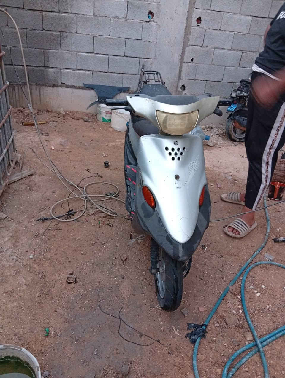 سلام علايكم درجه 9 للبيع درجه كامله من طول شرط دكه وحده كهرباءيات كله شقله سعره 250 بيه مجال قليل  عنواني بصره المطيحه هاذ رقمي ***********
