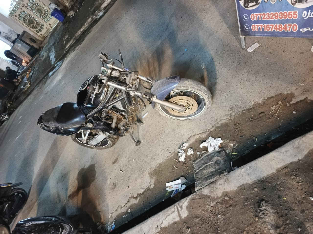 سلام عليكم بطحات ثنين ساسوكي ١٢٠٠ 
سوده /وزركه 

الزركه طلع بيها صوت بلمكينه ماعوف شنو شغاله وتمشي مكفوله سابقا

السوده بدلت زنجيل صار عندي ضرف 
مكينه مكفوله كفرات كامله 

قيم بليرضي الله 
مكاني بغداد الشعب


**إذا كنت صاحب هذا الإعلان وتريد حذفه لأي سبب، رجاءا أرسل رسالة إلى الدعم الفني**