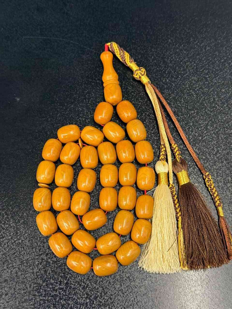 سندلس كاتلين بلاطة من ارقى الخامات عطاب بلتسبيح
شاهد ستندر
تغليف الخام على الزيتوني
عدد الحبات ٣٥
ثقب الخرز حجم٢
مقاس الخرز ١٤*١٦
الكصه فلاحي
للحجز تواصل خاص او واتساب***********
يوجد توصيل جميع محافظات العراق
