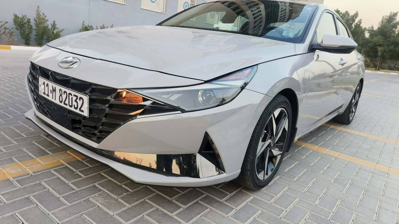 سلام عليكم النتره هايبرد تلاثه وعشرين فول مواصفات حادث خلفي لون سمنتي بغداد***********
