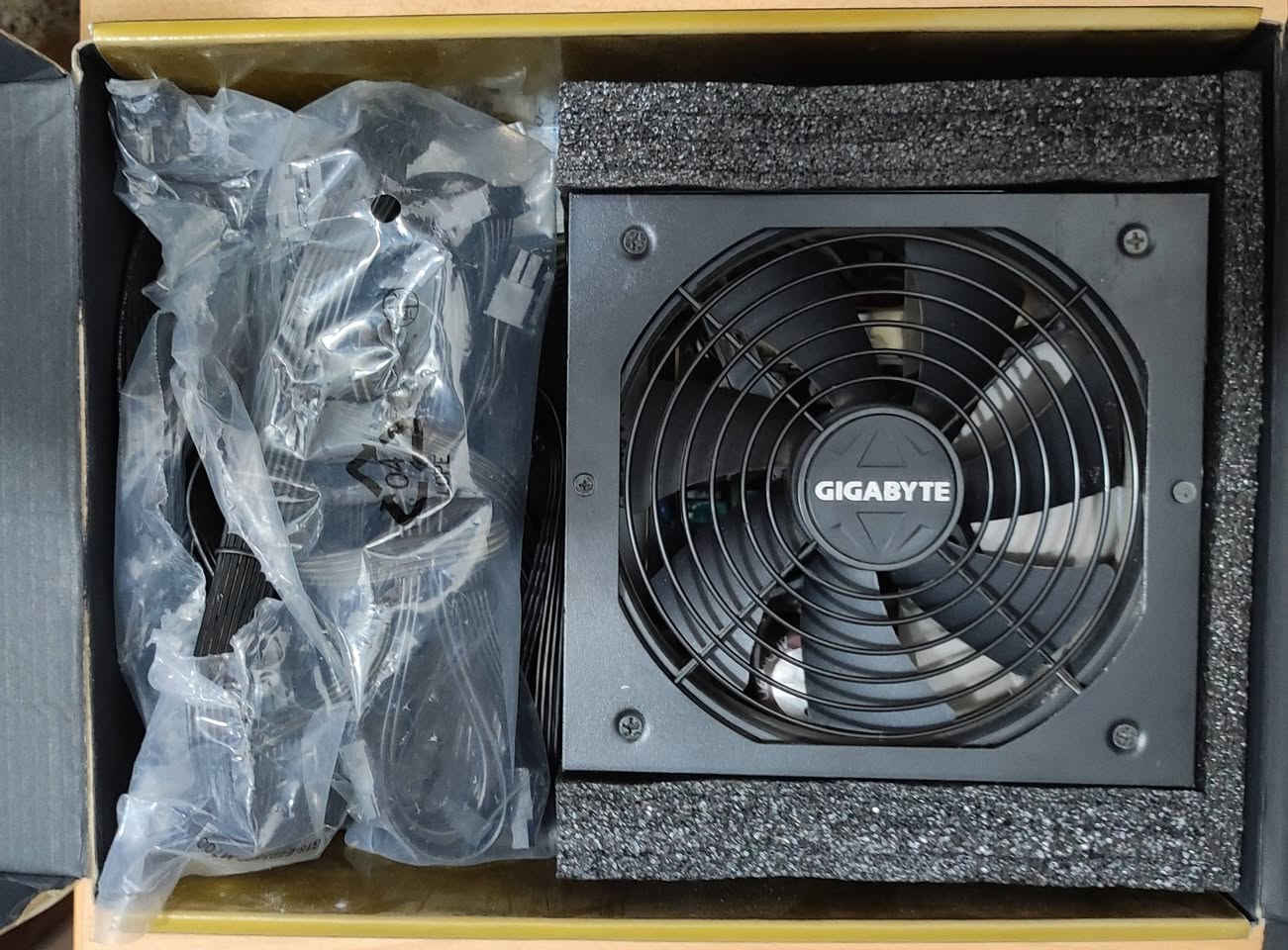 السلام عليكم
بور سبلاي للبيع 
GIGABYTE 750W GOLD 
نظافة 100% بالكارتونة 
كل كيبلاته كاملة 
السعر 100 الف قفل سعر ثابت 
مكاني بغداد


**إذا كنت صاحب هذا الإعلان وتريد حذفه لأي سبب، رجاءا أرسل رسالة إلى الدعم الفني**