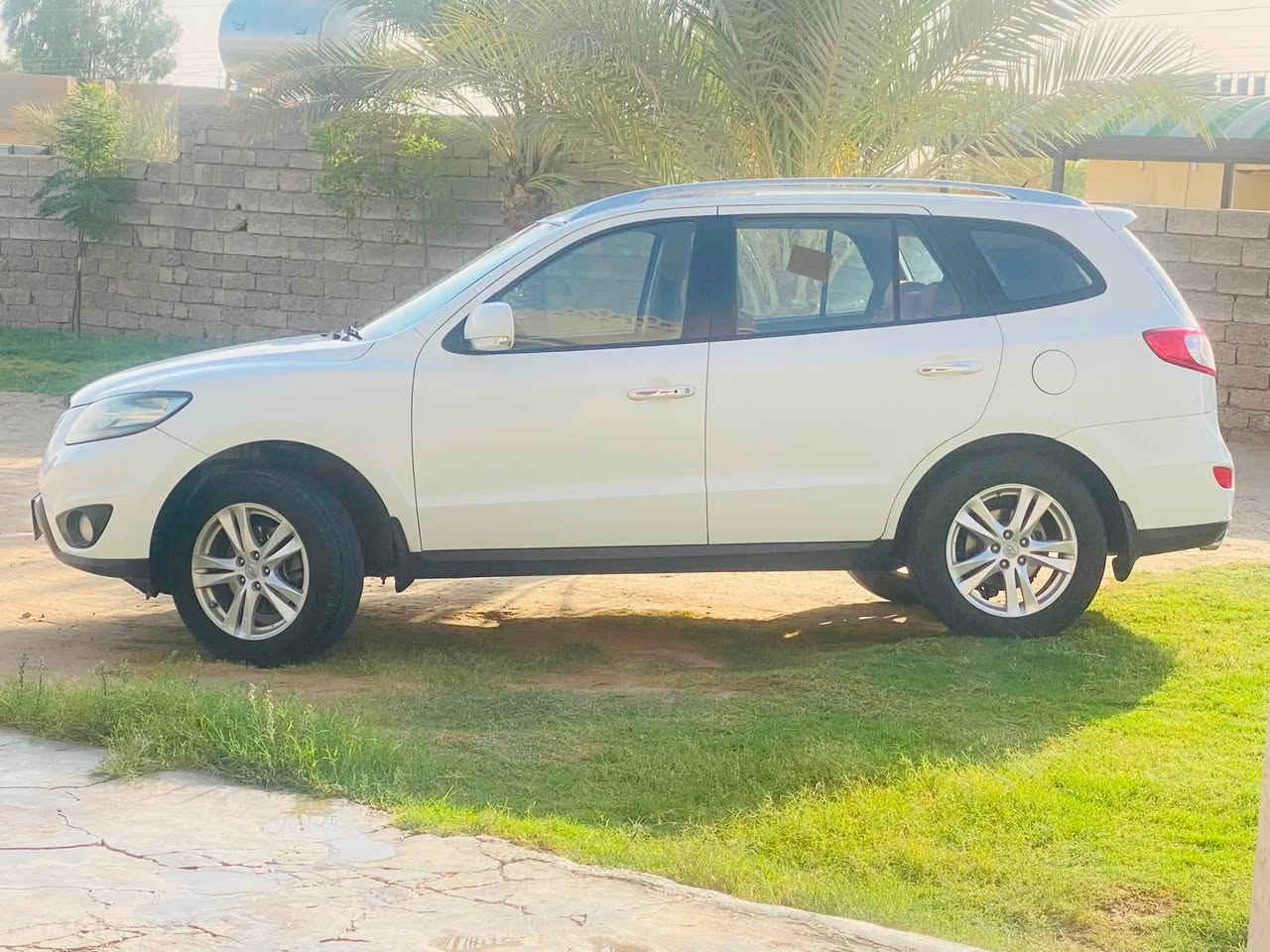 سنتافي 2011
بصمه -فتحه سقف

السياره خليجي كلين تايتل 
6v      3500
ثلاث قطع تبريد 
السياره سبعه راكب 
صدر امامي خلفي جديد 

تخم تاير جديد 
رقم بغداد تحويل ثاني يوم 
السياره بأسمي 
السياره من الداخل نضافه فول 
السعر 140وببها مجال شي قليل 

رقم الهاتف ::***********

ملاحظه السياره بيها رواجز
