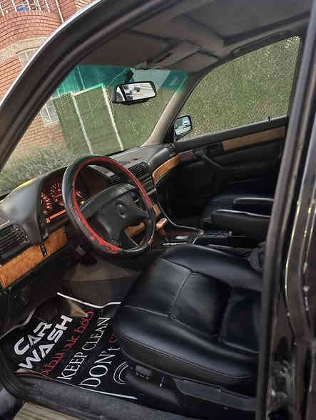 سلام عليكم BMW  موديل 1991 رقم انبار مال تعمير السعر 35 مكاني بغداد حي العدل ***********
