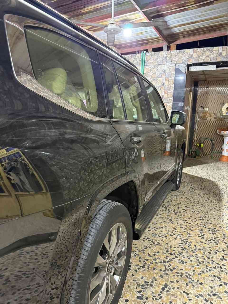 لاندكروز 2023 ضمان كفاله عامه  VX محرك تنفس طبيعي السياره   بشوفت الزيرو سنويه باسمي

عداد الكيلو /متر 22 الف كيلو 

💎السياره مغلفه بالكامل PPF حتى الجام مغلف 💎 

💥محرك 6 سلندر 4000 تنفس طبيعي 
💥سلايت 
💥بصمه +  تشغيل عن بعد + دخول ذكي 
💥هاندربيك بصمه + اوتو هولد 
💥نظام منع اصطدام  مع بريك تلقائي 
💥كراسي جلد + كراسي جميعها كهرباء  
+كرسي السايق ذاكره 
💥ثلاث شاشات اصليه مع هتوفان 
💥مرايه جانبيه تعتيم ذاتي + مرايه وسطه تعتيم 
💥لايت ثلاث عدسات لد + اشاره لد + لد صباحي + بكلايت لد 
💥كراسي تدفئه وتبريد 
💥تبريد بيانو 
💥ستستم سماعات JPL
💥 دفلوك نظام زحف 
💥 حساس امامي + حساس خلفي 
💥زراك لايت 
💥لحايا الدعاميات VX 
💥دركة جلد وصاج تحكم  
💥صندوك كهرباء 
💥عدد انظمه السياره فول 
💥ايرباك  عدد فول 
💥كامرات عدد 5 

والبقيه مواصفات VX معروفه 

للاستفسار 
***********
***********
