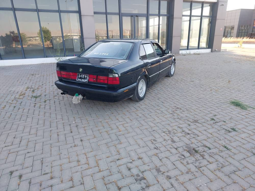 🌹بەناوی خوای گەورەومیهرەبان ‌🌹      
BMW  525
مۆدێل1995                   ***********
 ئاڕمی پلاستیکی سلێمانی  ئاڕم و ئەوەلیات و بڕاوەبەشەرت مەکینەکەپسی 525 گێڕتۆماتیک گێڕو مەکینەی بەشەرت تەقەوڕەقەی بەشەرت چ تازە پێش و دوای داگیراوە   چوارتایەو ویلی مشەبەکی لەژێره  چوارجام کارەبا قفڵ مەرکەزی و  ناوڤۆڕمیکا  سڵاید کامل ئەشیای تەبریدی پێوەیە سعری  24گەڵاو کەمێک معامەلە ناونیشان سلێمانی تکایەبەس فرۆشتنە   
تێبینی  سەیارە بەس موسە        ژ  . م  ***********            *********** السليمانية, العراق

