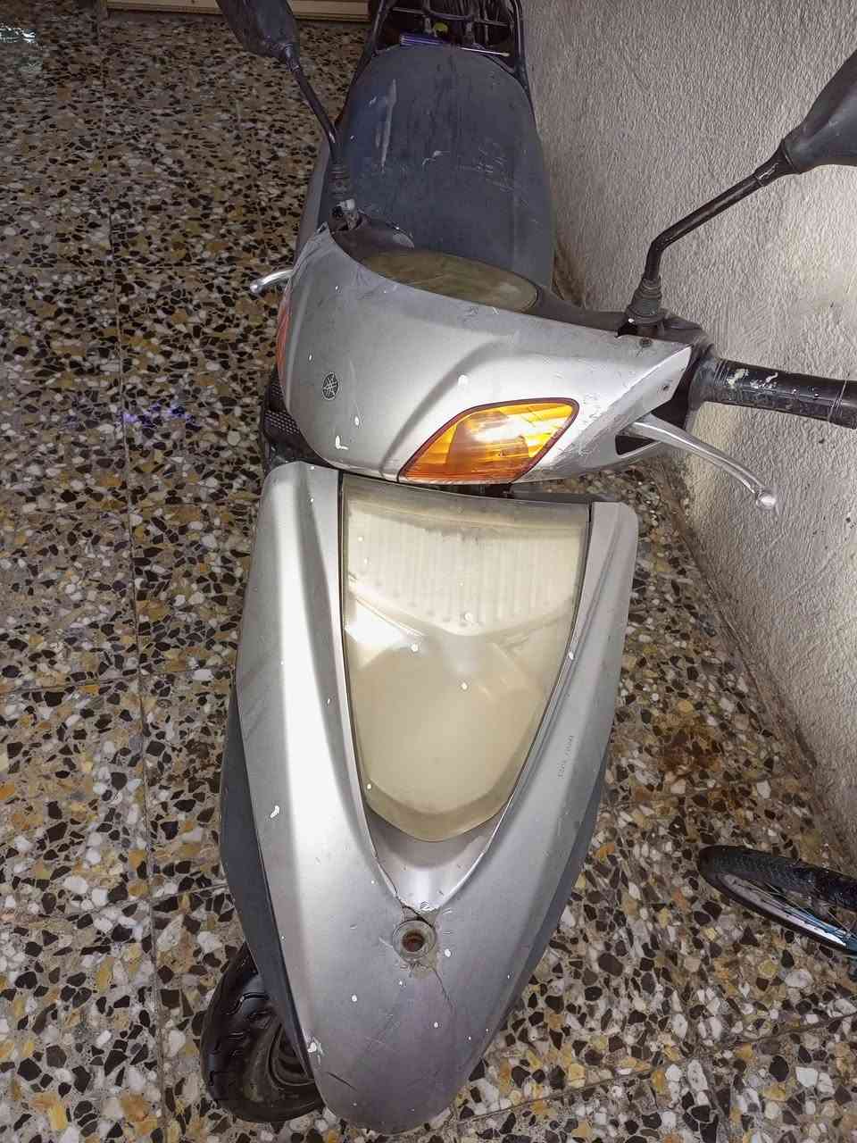 سلام عليكم دراجة بريز كوم حديد طافية بيها وكم بس متشتغل ومتروكة صارلها شهر اوراق بيها بس منكعات بل صندوك كلا شغال كهربائيا ت كلاها شغالة سلف هندر شغال باتري بيها دبلات كفرات بلادي مختم ابيع على وضعها 350والشراي يتفضل خاص متواجد فيس ومازنجر ورصيد ***********
