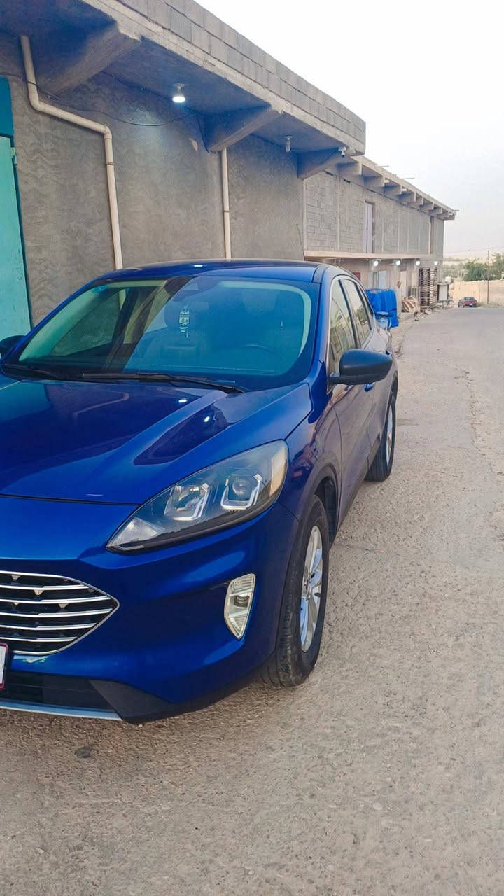 اسكيب هايبرد 2022 
All-Wheel Drive (AWD)
ماشيه 125 الف ((كيلو متر)) 
محرك 2500 تنفس طبيعي
مواصفات
بصمه
ترحيب دخول
تشغيل عن بعد
رادار امامي 
رادار خلفي
رادار مرأه جانبي
الخروج عن المسار
مثبت سرعه
حساس تصادم امامي
حساس تصادم خلفي 
حساسات اطارات
تدفئه كشنات امامي 
كير ماوس
مودات قياده
كاميرا رجوع دواره
رقم بغداد 
السياره جاهزه
ضررها بالصور + مرشوشه 3 كلير بدون دواخل 
ايرباكات سليمة 
 السعر 154 
 ***********
رقم الشاصي : 1FMCU9BZ3NUA51179
