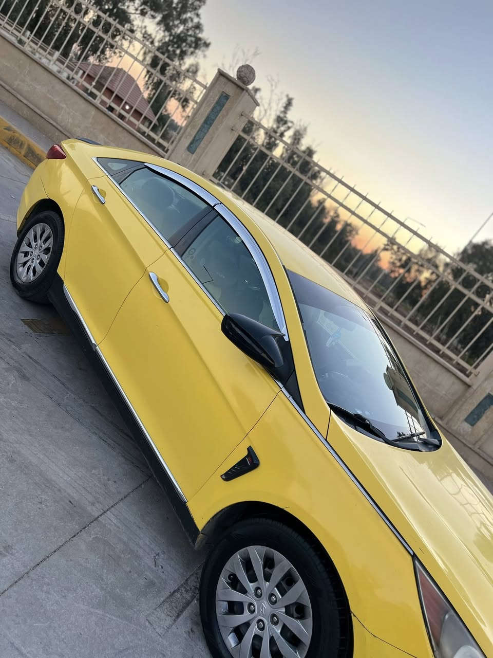 سوناتا للبيع 
موديل :2011
محرك 20:gdi
ماشية:145 الف كيلو 
السعر: (78) وبيها مجال بسيط 
 والتفاصيل اكثر الاتصال على الرقم 
***********
