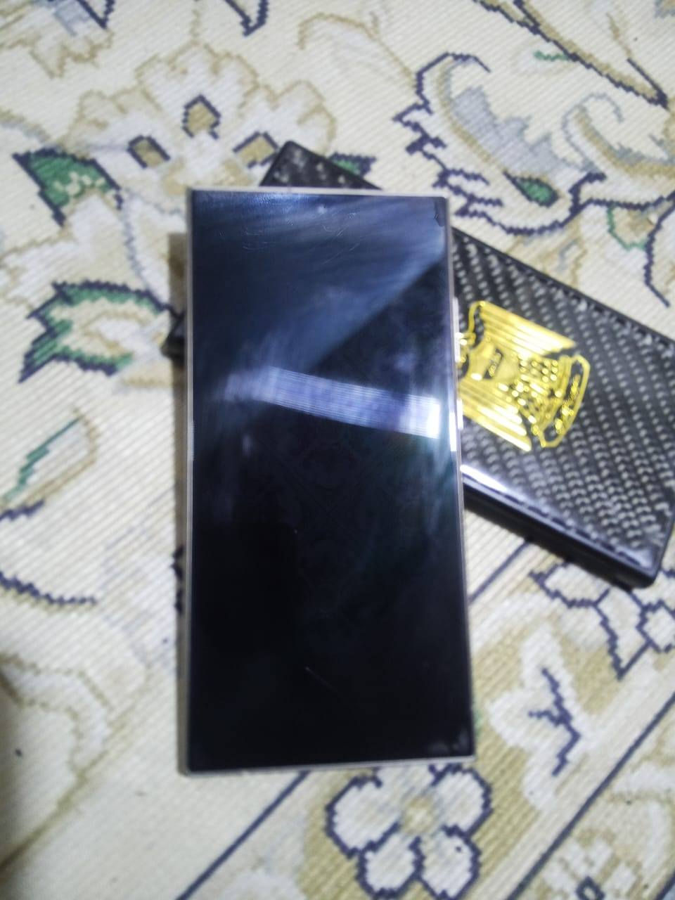 سلام عليكم اس ٢٤ الترا للبيع جهاز بس الضهر مكسور مكفول من اي عطل لو تصليح كارتون موجود سعره ٨٠٠ مكاني بصره ***********
