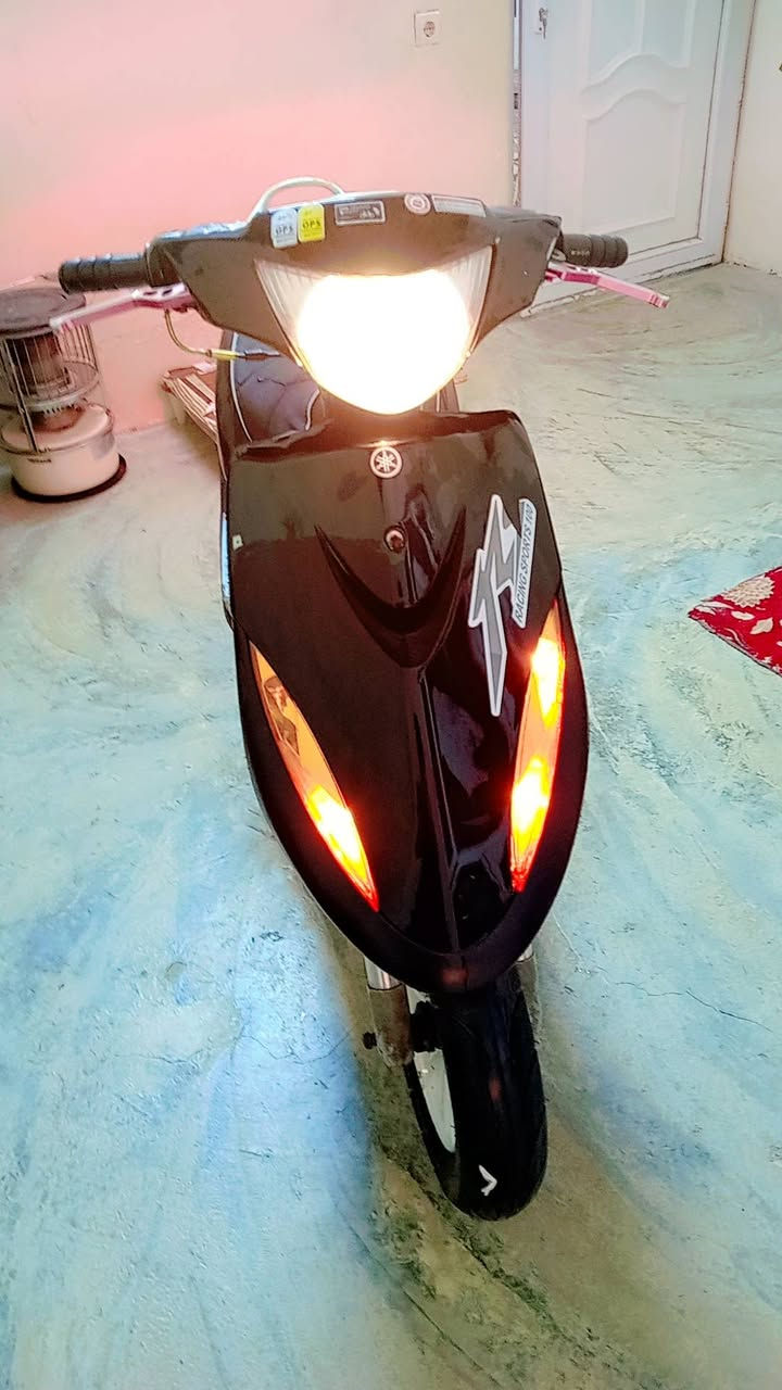 سلام عليكم 
للبيع ماطور ماكس عدله شرط نظافه فول تايرات جدد بوشه 55 صالنصه رياضيه شرط هندر واحد كهربائيات كلها شغاله شرط بس شغل واطلع السعر 650  وبيه مجال شراي يتصل *********** مكاني كركوك
