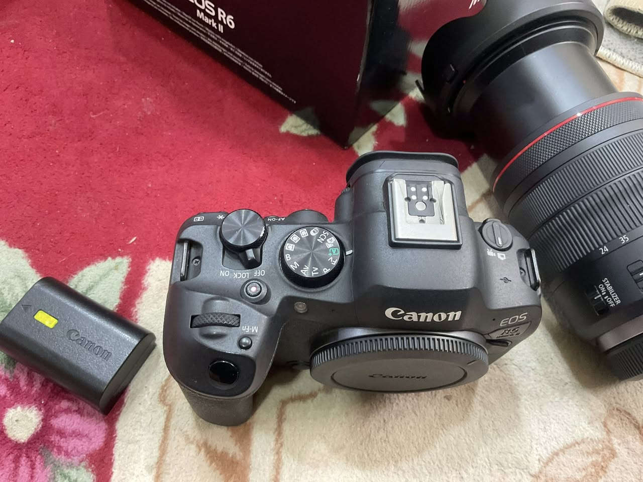 كانون R6m2 نظيفه جدا اخت الجديد
سعر البدي. مليون و 950 الف فقط بدي

عدسه 24-105 رنك احمر RF

سعر العدسه مليون و 250 الف 

مكاني بابل \ ***********

