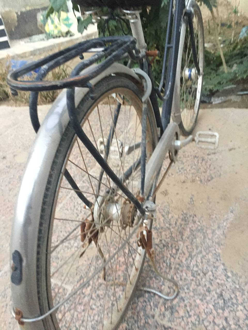 بايسكل للبيع السعر ٨٥ وبيه مجال +الرقم للتواص ***********
