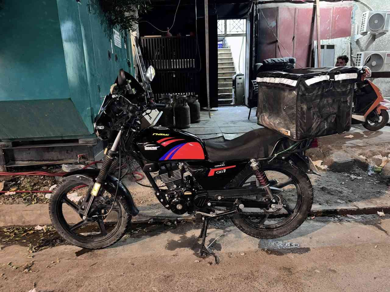 داجه نامه برو  شكل جديد مديل٢٥ نضافه ١٠٠ موصفات عاليه  ٣ منافذ تشغيل سعر مليونين ونص او مراوس حسب لقناعه مرقم بسمي ثانيوم تحويل رقم مميز***********
