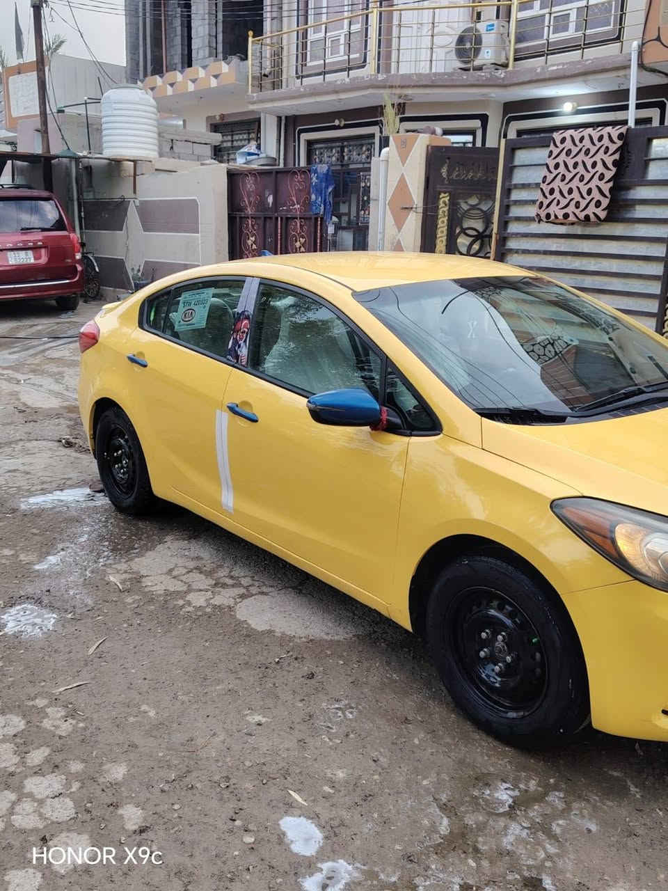 سلام عليكم سياره فور تي للبيع موديل 14 مكينه دوش وارد امريكي ضرره بنيد بدون دواخل رقم بغداد سعر خاص او رقم الهاتف ***********
