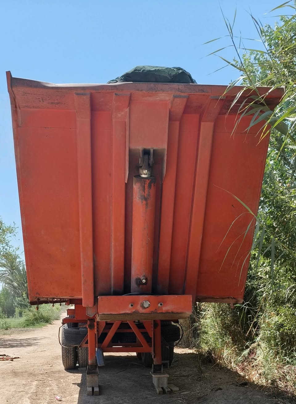 سلام عليكم عربانه جابر للبيع ذرعته33معه التعلاوه38 جاهزه كبل للشغل الاستفسار الاتصال ***********//***********
