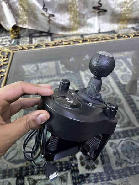 سلام عيكم ستيرن لوجتك G29مستخدم بس٢٠يوم اخو الجديد مع الكير وكامل ملحقاته 

السعر ٣٢٠،٠٠٠
للتواصل على الرقم ***********
