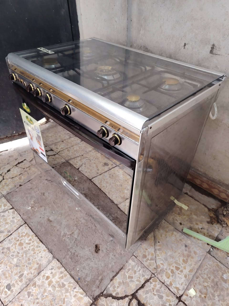 طباخ كريازي ستيل مصري نظافة اولة. كلة شغال. السعر ٢٢٥ كربلا ***********
