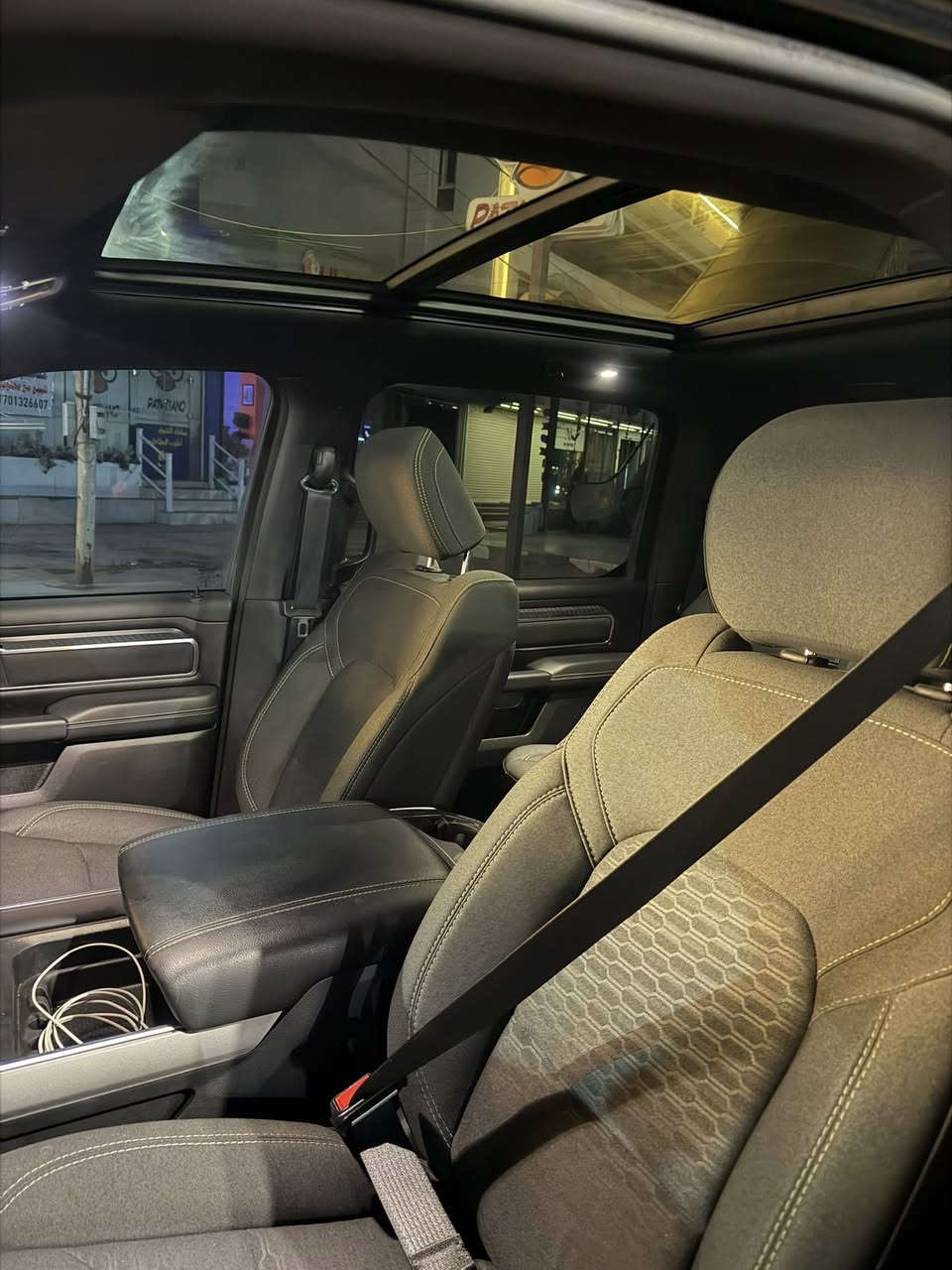 دوج رام بك هورن
بانوراما
رادار 
فور ويل 
محرك 6+توين توربو
مرايه شفط
كشنات تدفئه وتبريد استيرن هم
رقم اربيل بيها كتاب تضليل هم
سياره لوك بوضع شركه ماشيه 7000
صور حادث موجود بل منشور
تفاصيل اكثر خابرني او راسل /***********
