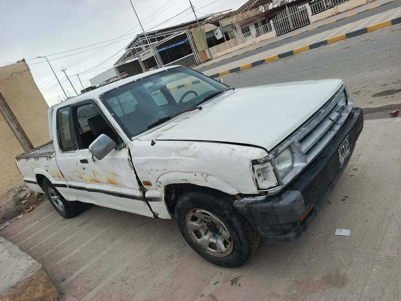 سلام عليكم بيكم موديل 97كير ومحرك شرط تخم تاير جديد صدر كبير سياره جاهزه نكره سلف شقاله ومايعوزهه شي سعر 11ورقه مكان سياره بيجي رقم هاتف ***********
