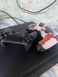 بلي 4 1 تيرا يدات ثنين وحدة اصلية مامفتوح ومامبدل بي شي  اقراص ثنين   ...