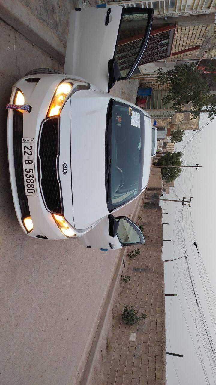 سلام عليكم
للبيع  
كيا فورتي موديل2017 باسمي سنوية وهزه ورقم جدد  
وارد امريكي:    الحادث مرفقه مع المنشور سيارة 
مواصفات معروفه  
كامره دواره 
تحكم استيرن جهتين 
تبريد تدفى مكفولات
ماشيه140 الف  
حجم المحرك 2000 دوش مكفول 
وبعد بيها مواصفات حلوه 
سياره جديده وجاهزه مكينه وكير وحداده وتخم تاير 
مــكــان-ســياره- بغداد العبيدي 
الـــسعر:118  
الاستفسار اكثر 
***********
