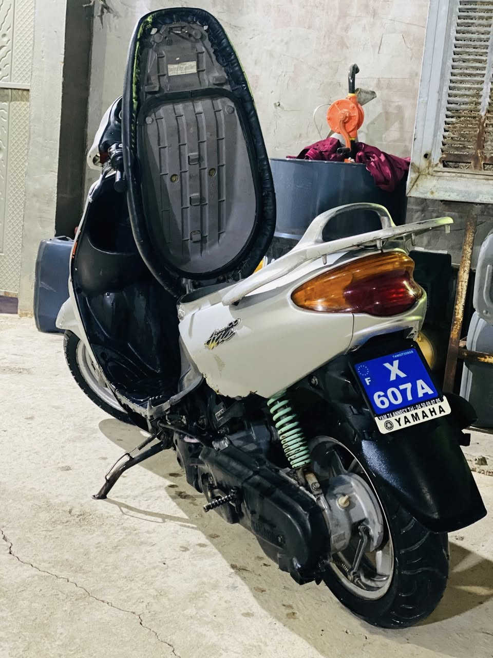 ماطور اكزز للبيع نضافه كدام العين الشاصي شرط ما مكسور ولا ملحوم وايرمنيه كلها شغاله بس السلف ما يشتغل و الكيج السرعه المكان موصل الجانب الأيمن سايدين ربيعه يم الصناعه السعر 330 وبي مجال للشراي رقم الهاتف / *********** 
***********
