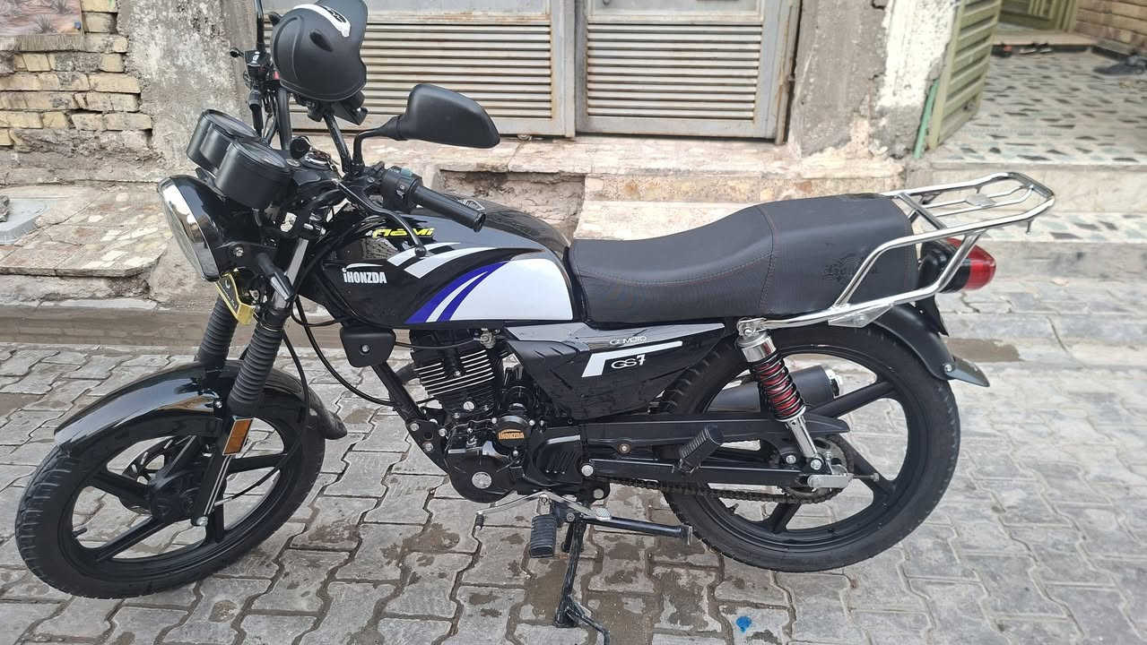 سلام عليكم دراجه ناما برو 5 كير موديل 2021 نازلة من الشركة ب2025 زيرو مرقمه بغداد انكليزي سنوية استلام لوحات بالتحويل بعدها على وضع الشركة ماشية 8 الاف استخدام شخصي دراجه برغي مامطخوخ بيها كلها بلاديه كهربائيات شغالة لايت زنون عالي ناصي ناقصها فقط اشاير خلفية والباقي على وضع الشركة مكلف بالنشر لحد يراسلني هذا رقم راعيها ***********
