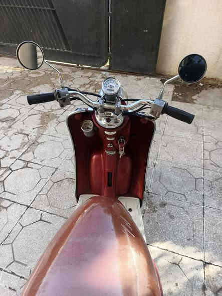 سلام عليكم دراجة كلاسك ياباني فحل قفل أكسل الدراجة بيها سويجات ٢ ماشية 30٫000km دراجة رمبة كامل اي نقص مابيها خير من الله بس بيها جراد بالكفر مالها خفيف سعرها 600 الف الموشراي لا يتصل ولا يسولف الدراجة مال جناية مكاني بغداد الأعضمية رقم الهاتف *********** متواجد ع رصيد فقط .
