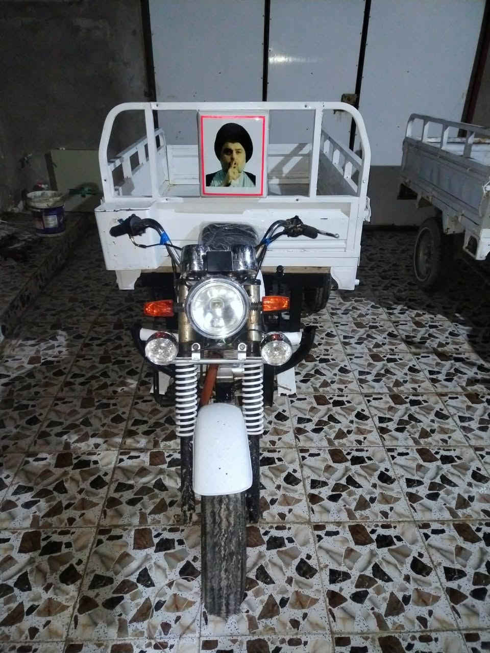 دايون مديل ١٢ للبيع اوراق تعميره جديده بس مكينه مفتوحه شراي يتصل خاص ماكو هاذه رقمي***********
