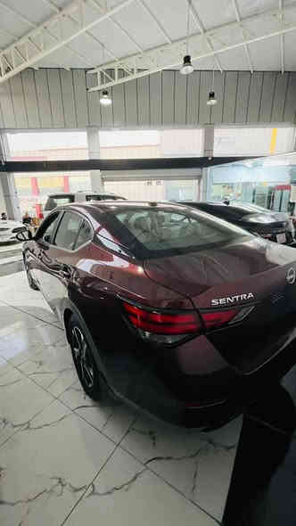 🚗✨ للبيع | نيسان سنترا 2024 SV ✨🚗

📍 وارد أمريكي
📉 ممشى قليل جداً: 19,000 ميل فقط
13900$ السعر•وبيهامجال بسيط
✅ بدون شواصي
✅ بدون دواخل
✅ بدون إيرباكات
✅ صبغ جمالي فقط (جاملغ يمين + باب سائق)

🔥 المواصفات:
 • داخل جلد لون جملي فاخر ونظيف
 • شاشة لمس 8 إنج مع Apple CarPlay & Android Auto
 • بصمة دخول وتشغيل (Keyless)
 • كاميرا خلفية + حساسات
 • مثبت سرعة
 • ستيرنج مالتيميديا
 • إضاءات LED
 • ناشرات ضوئية بالأبواب ✨
 • اقتصادية جداً بالبنزين مع وضعية Eco

🚘 سيارة نادرة، نظيفة، ومليانة مواصفات حلوة 👌
جاهزة للاستخدام بدون مصاريف إضافية ✅
3N1AB8CV6RY246383•الشاصي 
(ملاحظة مكان السيارة دهوك )
للتواصل ***********
