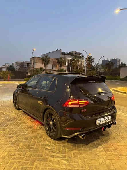 Golf GTI 2021
ڤۆلکسواگن گۆلف 
رەنگی رەش  
مەکينە ۲.٠ تۆربۆ 

 مواصفات 
بەسمە - گوشین جلد - گوشین هیتەر - پانۆرامە - لایت لید - شاشە گەورە - ٣ گێر  

کامل جوانکاريە دينار مەسروفی نيە 

٤ تایە و ويلی نوێی لەسەرە 

٢ پارچە صبغە
بۆنت و سقف  

ئيرباگ بەس شان تەقيە 

گێر و مەکينە و کارەبايات و تەبريد بە شەرت 

سەيارەيەکە نمونە لە  جوانی بێ  کێشەيە هيچ مەسروفێکی تێدانيە 
رەقەم هەولێر رەقەم و سەنەوی نوێ 

سعری  153$ مەجالی تێدايە 

***********
کۆرەک،ڤايبەر،واتس ئاپ شقلاوة
