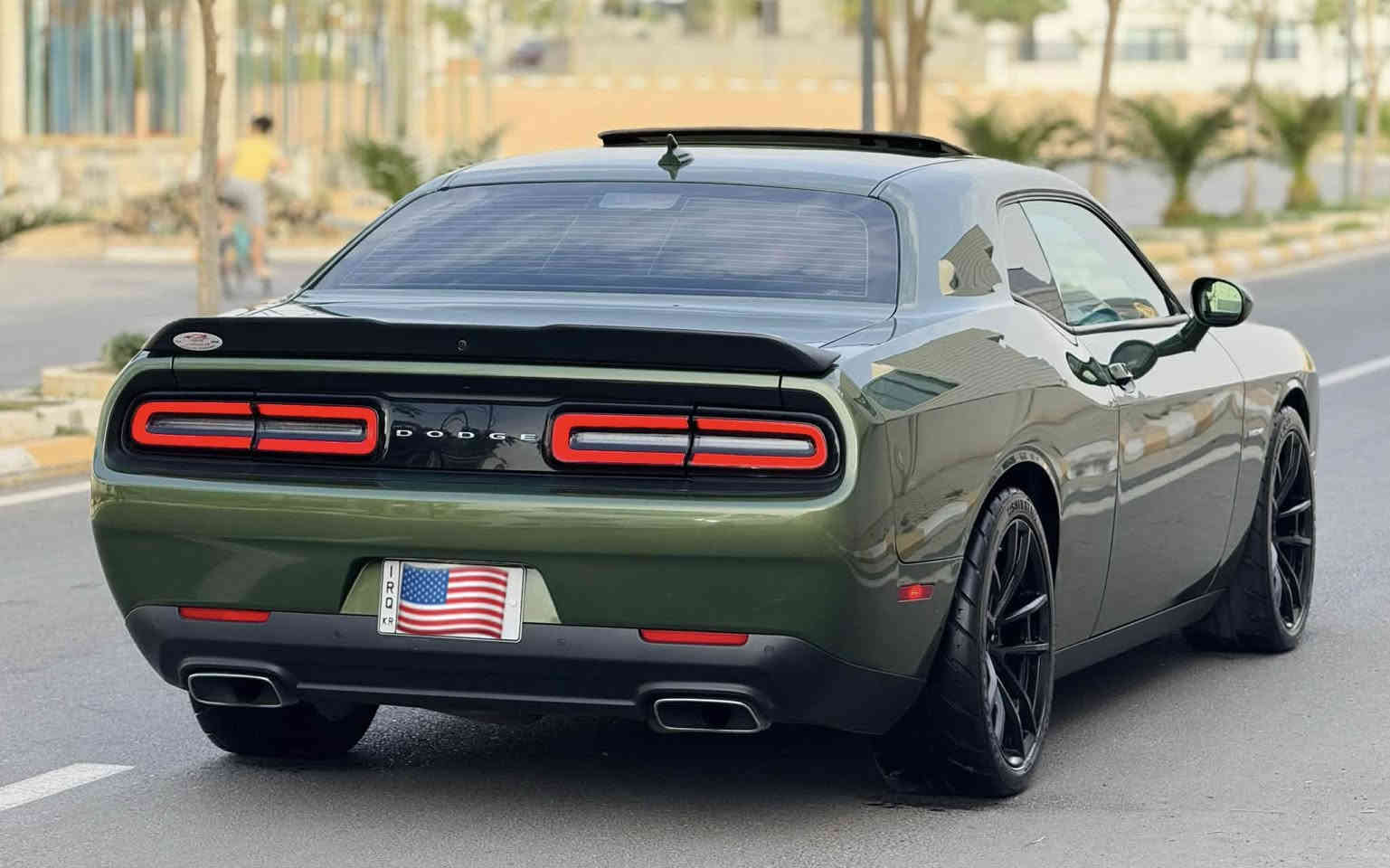 سلام عليكم      
CHALLENGER 
     SHAKER 
المحرك : 5.7L 8
الون: GREEN
موديل: 2022
ماشيه: 24 MI
الموصفات 
    ‏SUPER
TRAC KPAK
رادر جانبي
شاشه جبير 
دركه تدفئه
سقف اسلايت
دركه كهربائي
عينة sport ابيض
مثبت سرعه
تحديد مسار
نضام اسبورت
بصمه ابواب
كشنات كنتاره                             
كشنات خزن
كشنات كهربائي
كشنات تدفئه تبريد 
تدفئه ب مري جانبي
حساس خلفي
تشغيل عن بعد
شفتات بالستيرن
كاميرا خلفية دوار
فچوچ بريمبو بلاد مال srt
امامي 6 بستم
الخلفيات 4 بستم
دركة وايد بودي حرف الD
ويل SRT قياس 20
اطارات امامي خلفي285
هدرز srt
شوتة مفتوحة 
ضرره جاملغ بنيد 
ضرره بدون دواخل
صورضرر ب منشور 
جميع ايرباكات سليمه      
سعره 283 بيه مجال
📍مكانه ديالى خانقين 
رقم سليمانيه شرط تحويل 
للاستفسار***********
