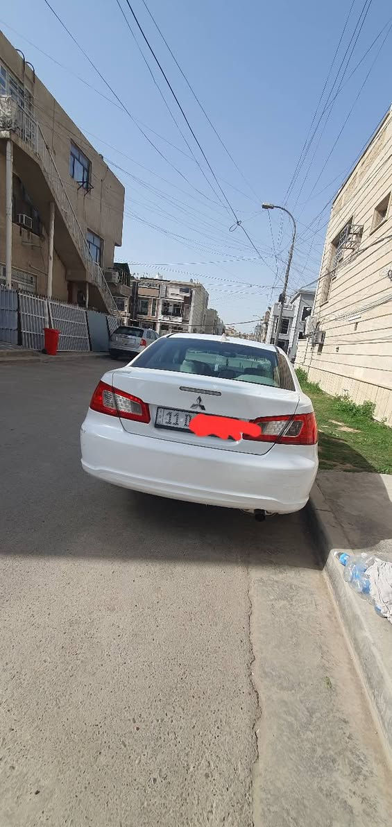 السلام عليكم  مسيوبوشي كلنت ٢٠١١ خليجي حرة فول موصفات رقم بغداد محرك ٢٤٠٠ اتوماتيك سيارة جاهزة تدفئه تبريد محرك كير على وضع الشركة لايت زنون صدر تايرات كله نضيفة وجاهزة سيارة مكفولة عدا الموضح بالسونار  بأسمي سنوية لل ٢٩ رقم جديد هزه جديده مكان السيارة بغداد السعر ١٢٥ $ للطلب والاستفسار الاتصال على الرقم ***********
