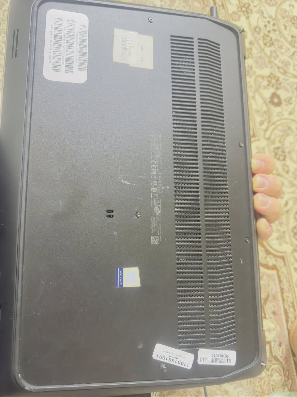 عندي هاي الابتوب للبيع الموصفات بل صور 
بس بلا بطاريه
معها  كامل ملحقتها


**إذا كنت صاحب هذا الإعلان وتريد حذفه لأي سبب، رجاءا أرسل رسالة إلى الدعم الفني**