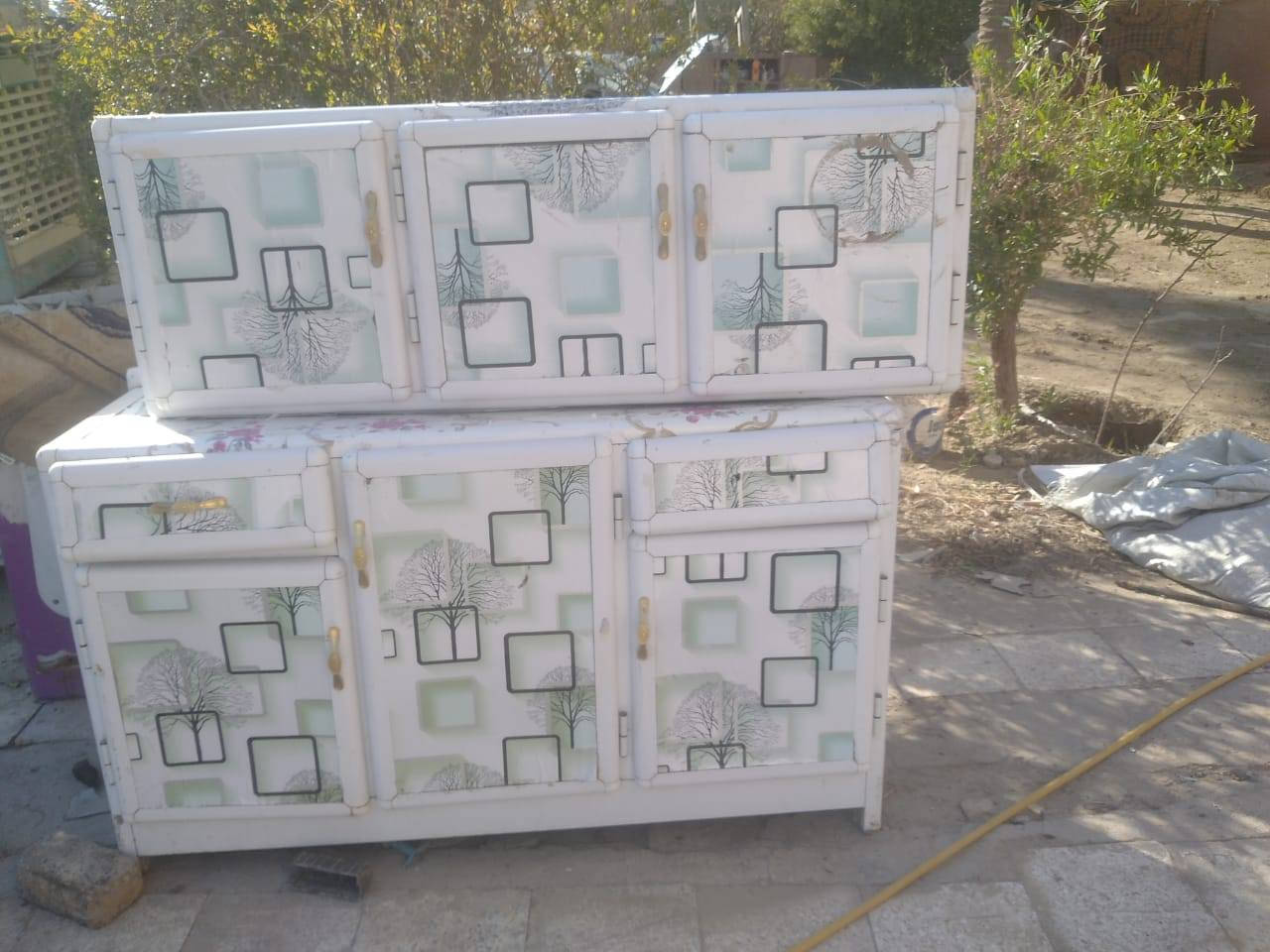 سلام عليكم كاونتر نضيف سعر متاسب ***********
