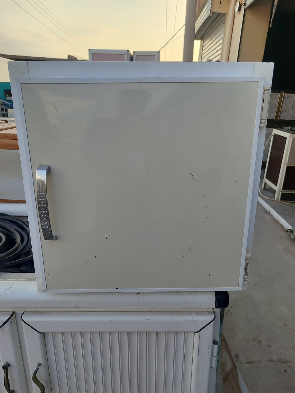 سلام عليكم جبنالكم وجبت اغراض لبيع كله جديد ونظيف شرط النظافه نشتري ونبيع ونراوس عندك اي شي دزه خاص او عل واتس اب ***********
