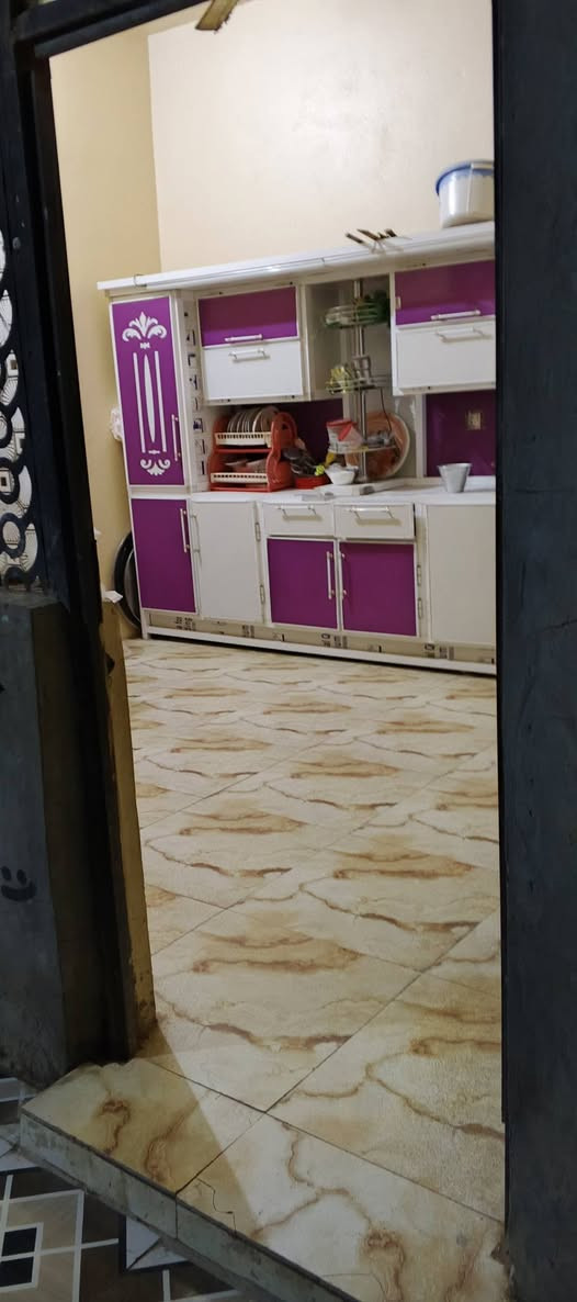 درا زراعي  للبيع قرب مدرسة المعراج
مساحه 200متر
يحتوي ع غرفتين 
وصاله طولها 10متر واستقبال ومطبخ  للاستفسار عن البيت تواصل ويا صاحب الرقم  ‏‪***********‬‏
