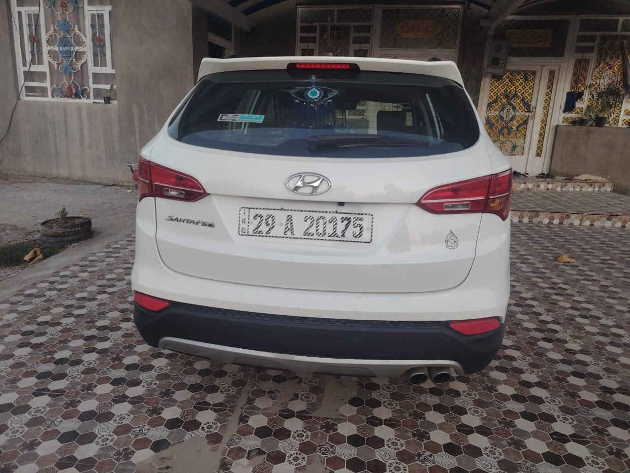 السلام عليكم احبتي سياره سنتافي خليجي مديل 2014 محركها 2400 دوش سياره خير من الله ٧ راكب بيها بارد قليل بصدر والجاملغ الخلفي سياره كلش حلوه ماشيه ١٠٦ حقيقي رقمها واسط مكاني ناصريه قضاء الرفاعي سعرها ١٦٥ وبيها مجال رقم الهاتف *********** تحياتي
