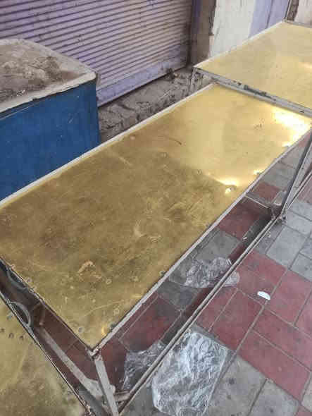 سلام عليكم
ميوزه للبيع نضاف 3ميز حديد واحد خشب وحديد قوي وكبار ويتحملن وزن كلهن شلع / السعر 150 قفل /طويريج ***********📞
