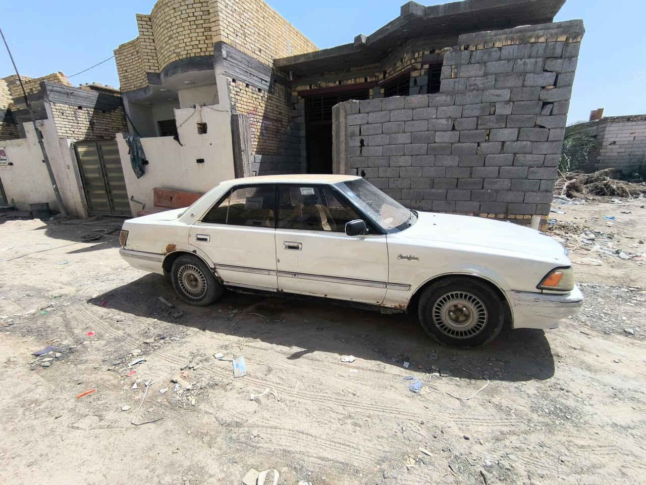 السلام عليكم
هارتوب ١٩٩١ ، رقم بابل انكليزي و سنويتها ٢٠٣٠ مكينة قبل فترة افتر بيها براص و بدلت نص مكينة ، السيارة تحتاج تلحيظات بس ما توكفك إن شاء الله 
رايدها ٢٥  مكانها ناصرية مركز
***********
