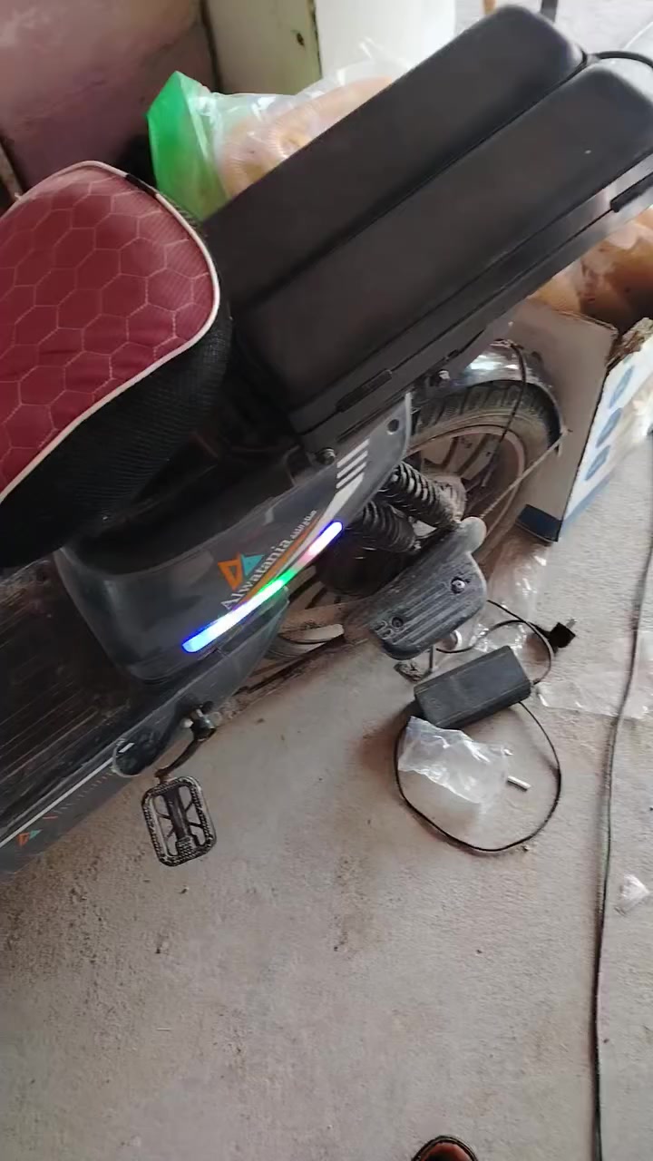 بايسكل شحن البيع السعر ٣٧٥او مراوس موطور اني فرق


**إذا كنت صاحب هذا الإعلان وتريد حذفه لأي سبب، رجاءا أرسل رسالة إلى الدعم الفني**